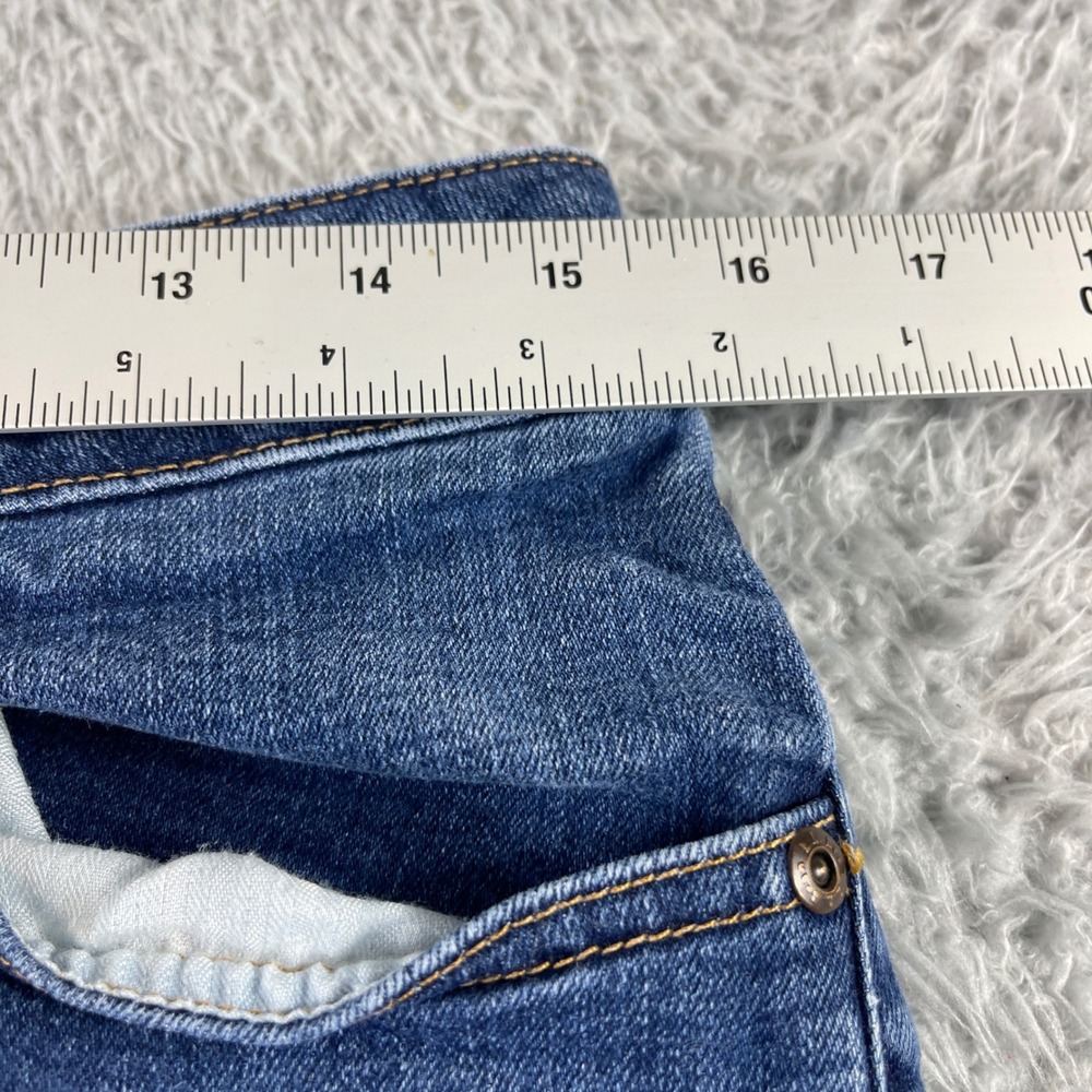 LLBean Classic Fit Women Jeans Size 10 Petite Blue Denim Straight Leg - Picture 4 of 8